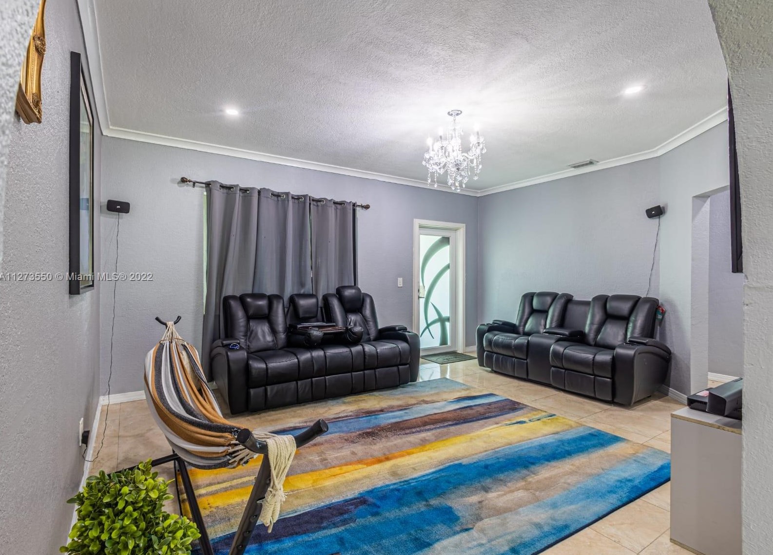 1460 35 St, Miami FL 33142-5552 exterior