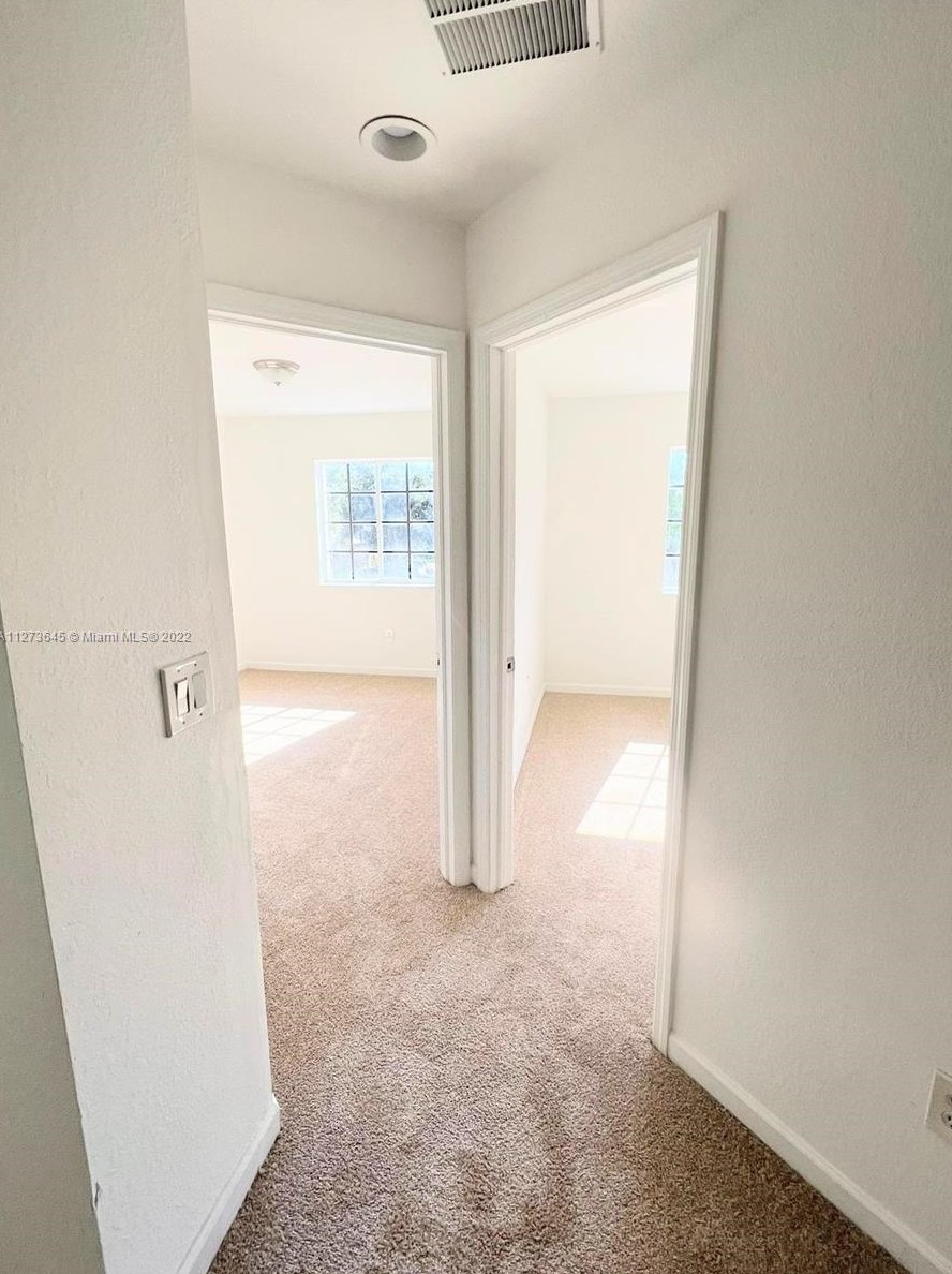 1237 Lucaya Dr, West Palm Beach, FL 33404