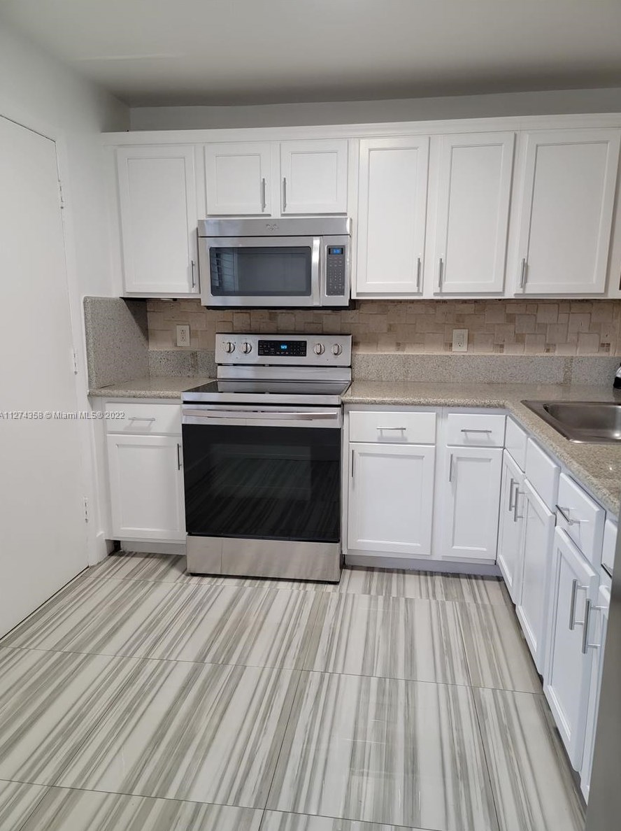 1351 Ne 191st St #106, Miami, FL 33179