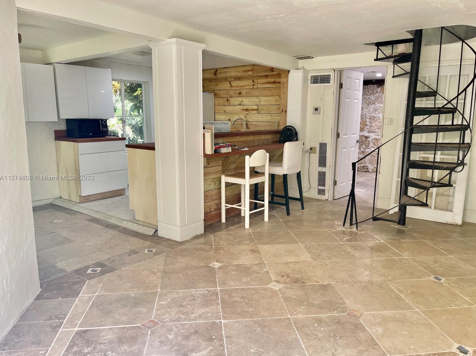 10005 Snapper Creek Dr, Miami FL  33156-3162 exterior