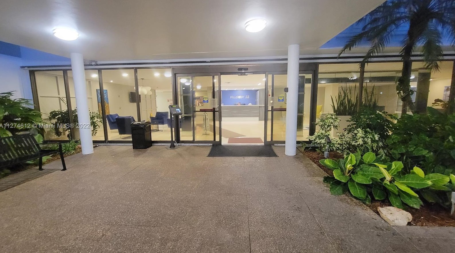 4350 Hillcrest Dr, Hollywood FL  33021-7970 exterior