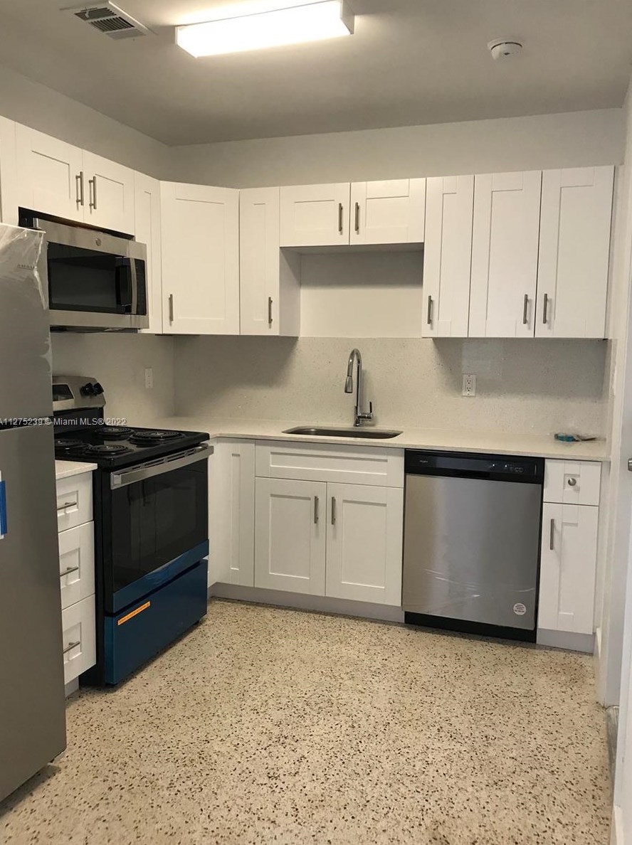 3312 24th Ter, Miami, FL 33145-3140