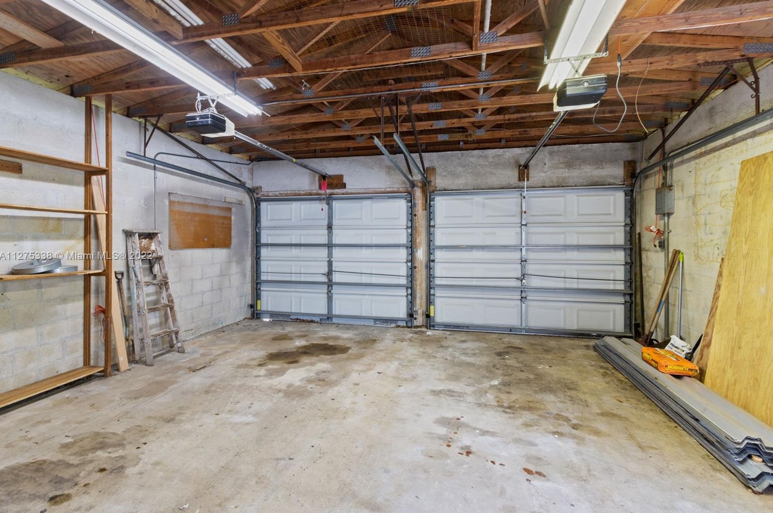 18432 92 Ct, Miami FL 33189-2463 exterior