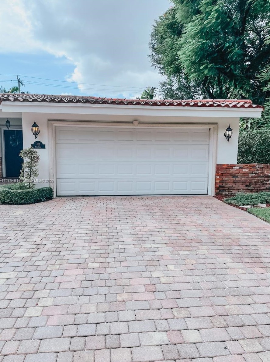 708 Anastasia Ave, Miami FL  33134-6406 exterior