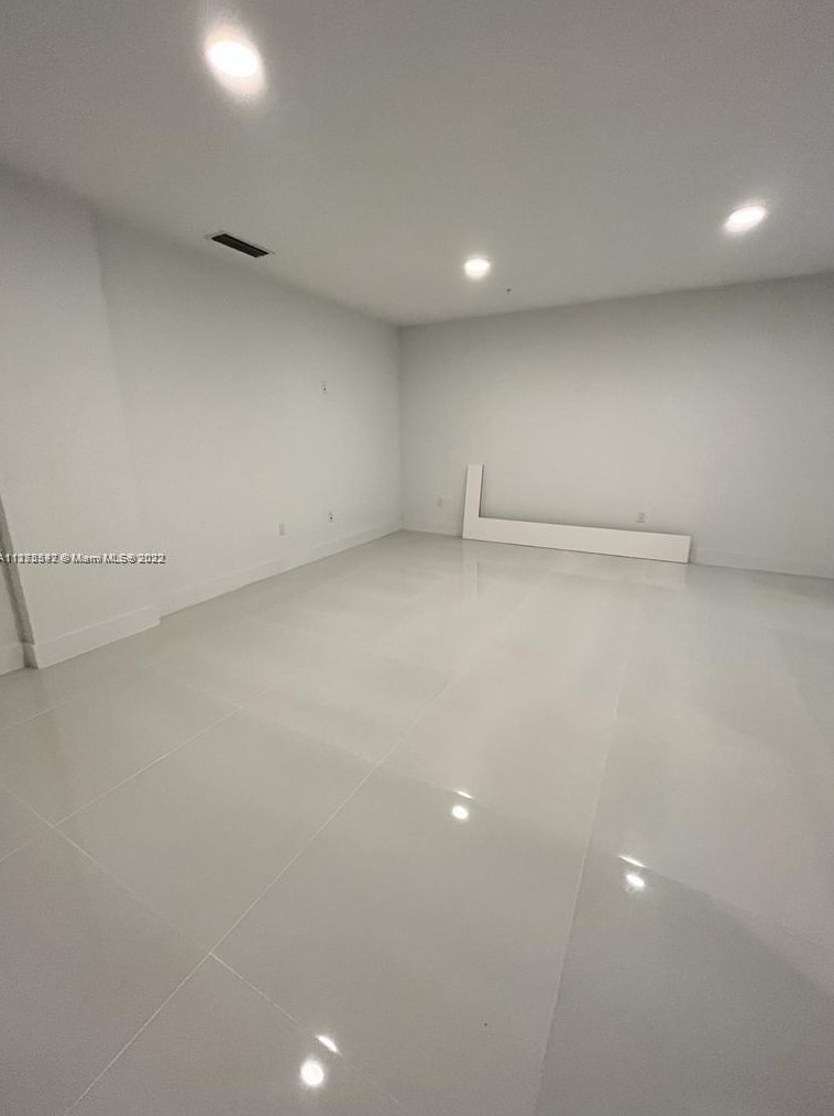 10950 82nd St, Miami FL exterior