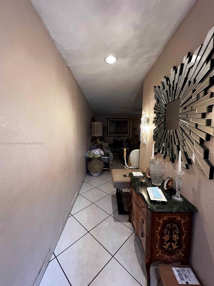 16016 Kilmarnock Dr, Hialeah, FL 33014