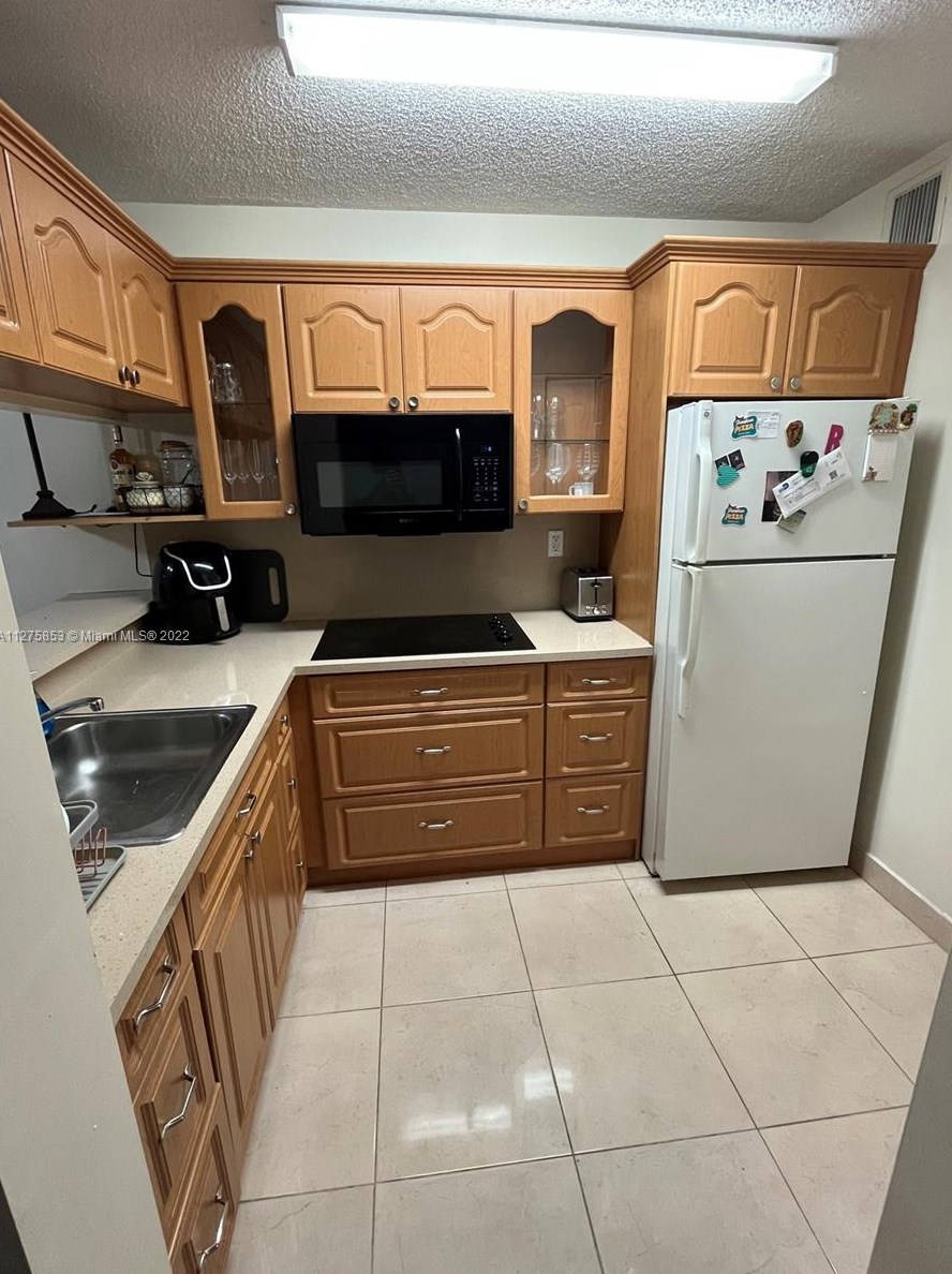 14164 93rd Ln, Miami, FL 33186-7867
