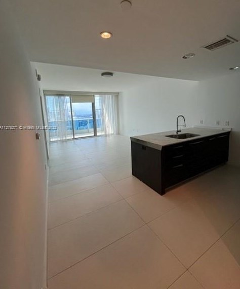 200 Biscayne Boulevard Way #4014, Miami, FL 33131