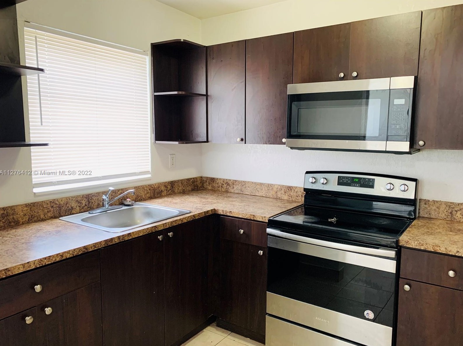 2046 Ne 162nd St #1, Miami, FL 33162