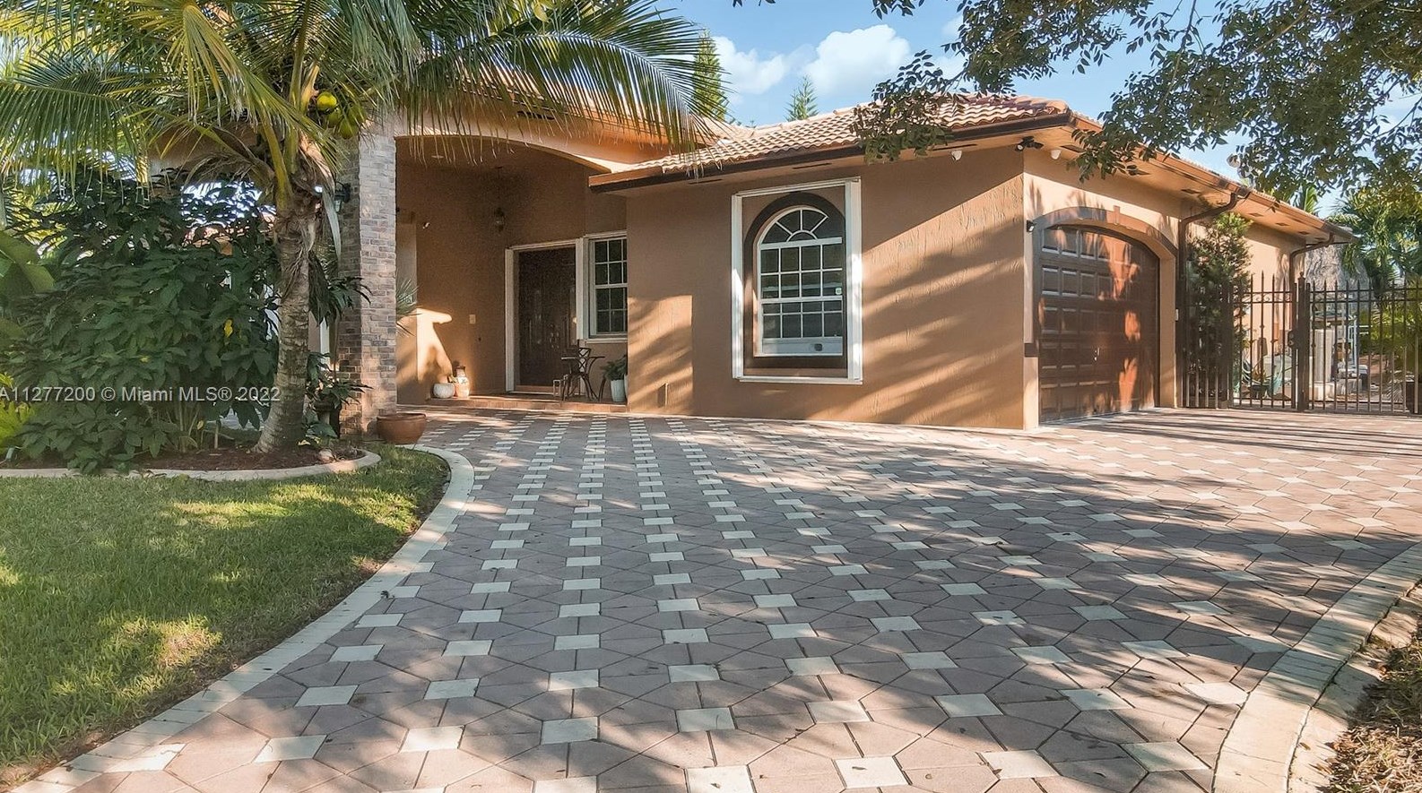 15357 163rd St, Miami, FL 33187-1412