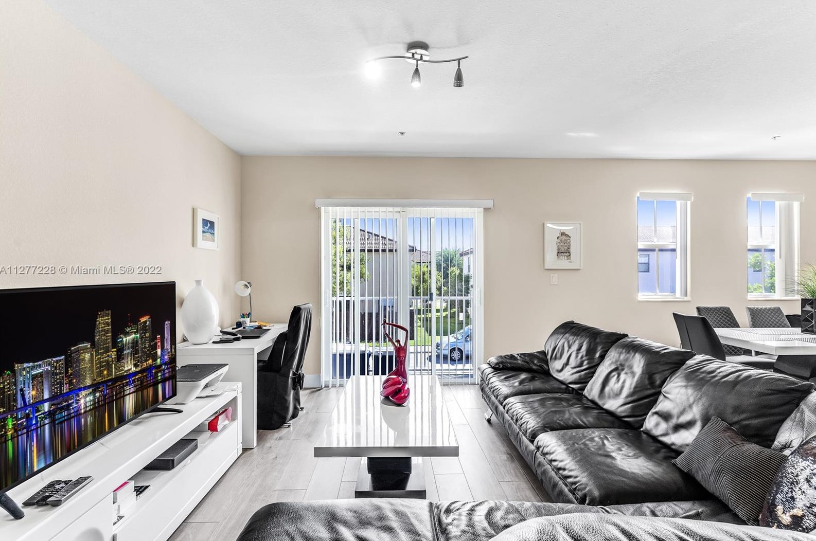 11601 Nw 89th St Apt 216, Miami, FL 33178