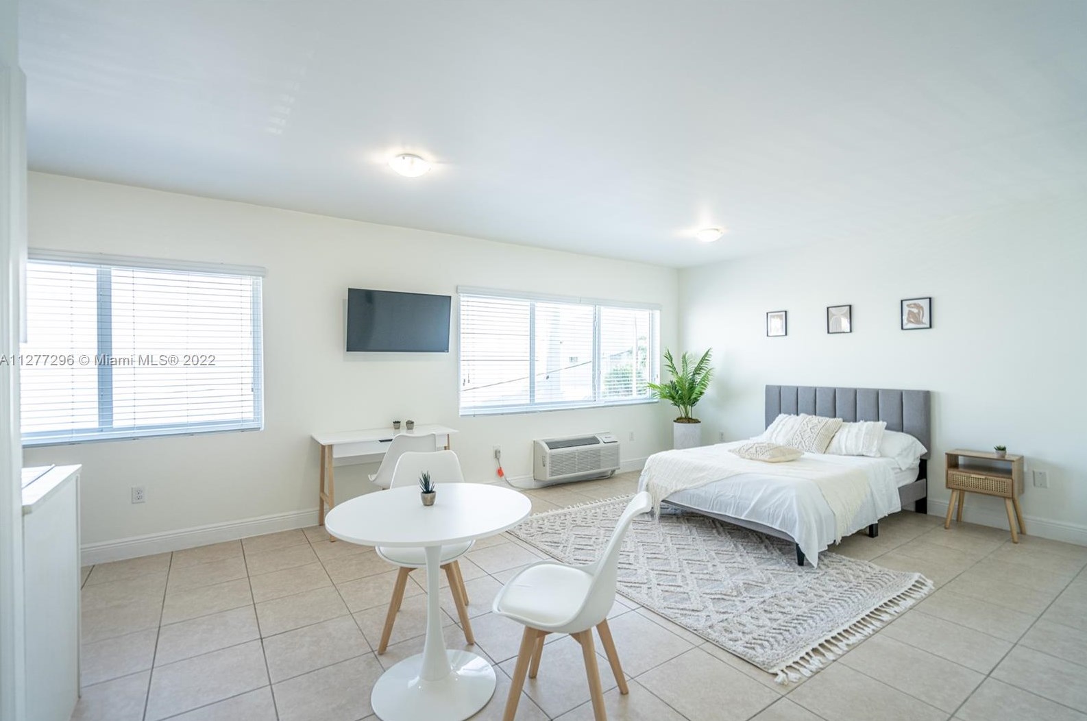 6971 Carlyle Ave #202, Miami, FL 33141