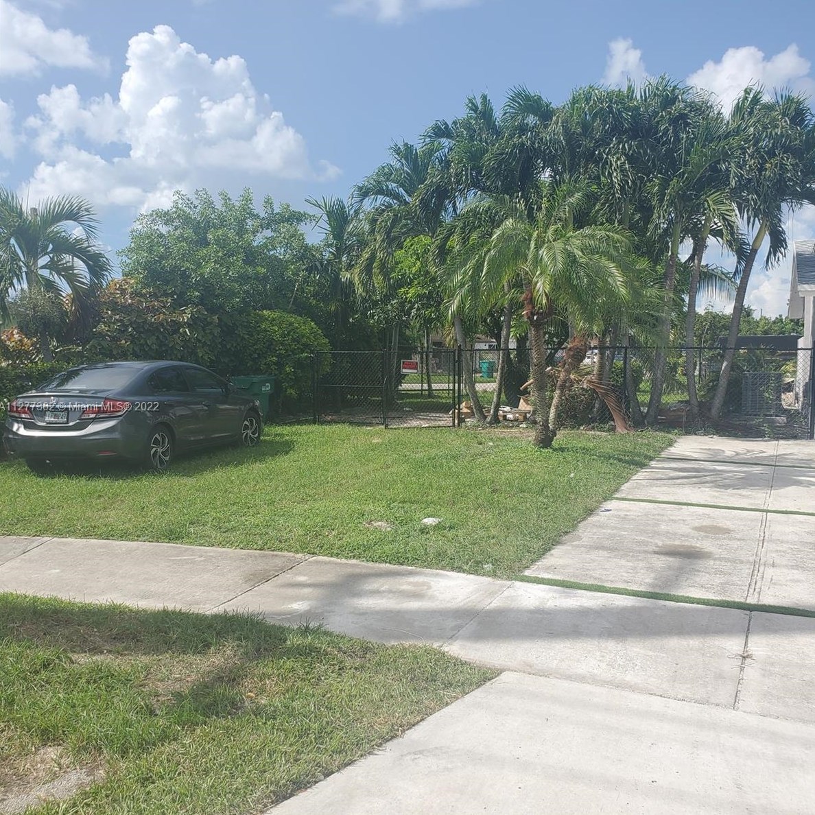 10475 152nd St, Miami FL  33157-1420 exterior