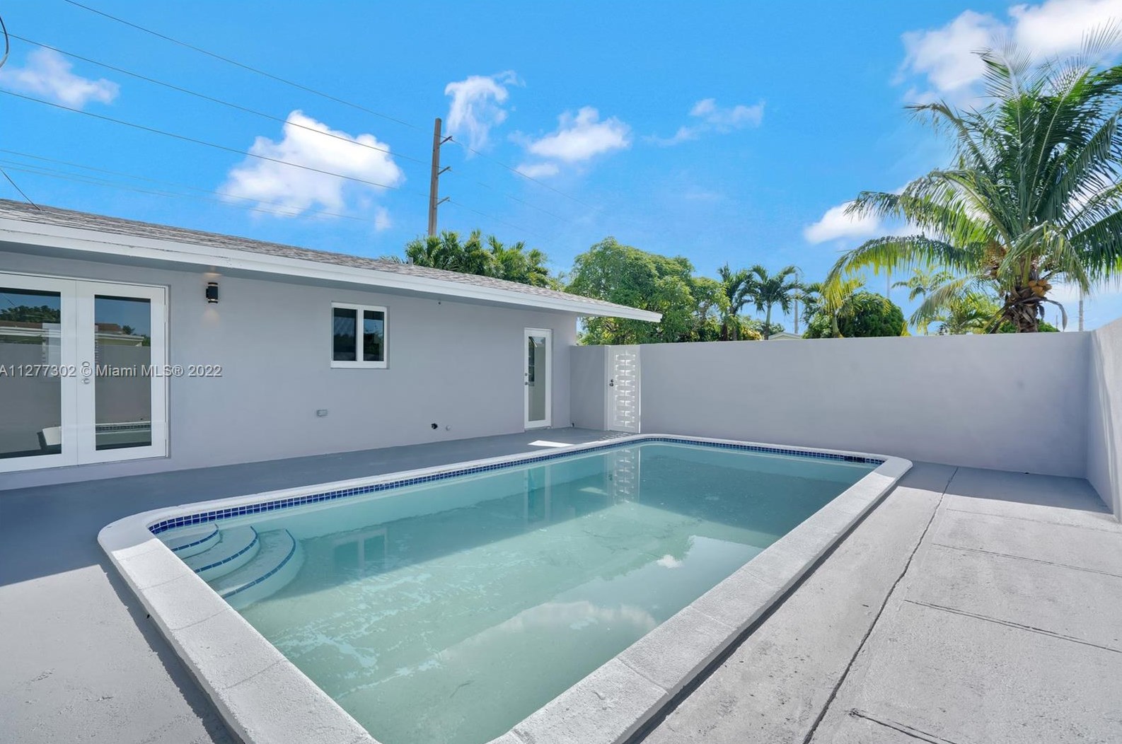 10475 152nd St, Miami FL  33157-1420 exterior