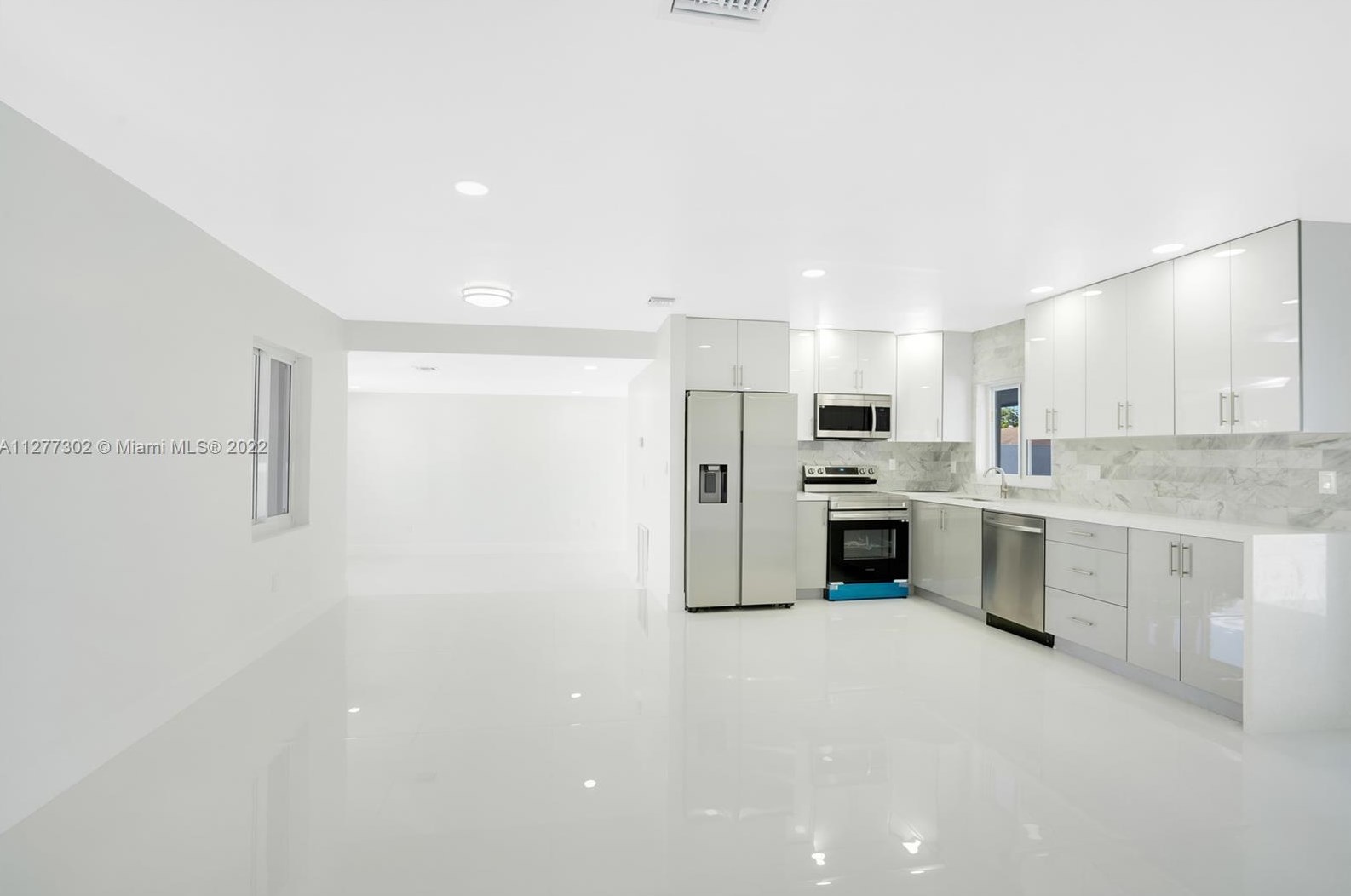 10475 152nd St, Miami FL  33157-1420 exterior