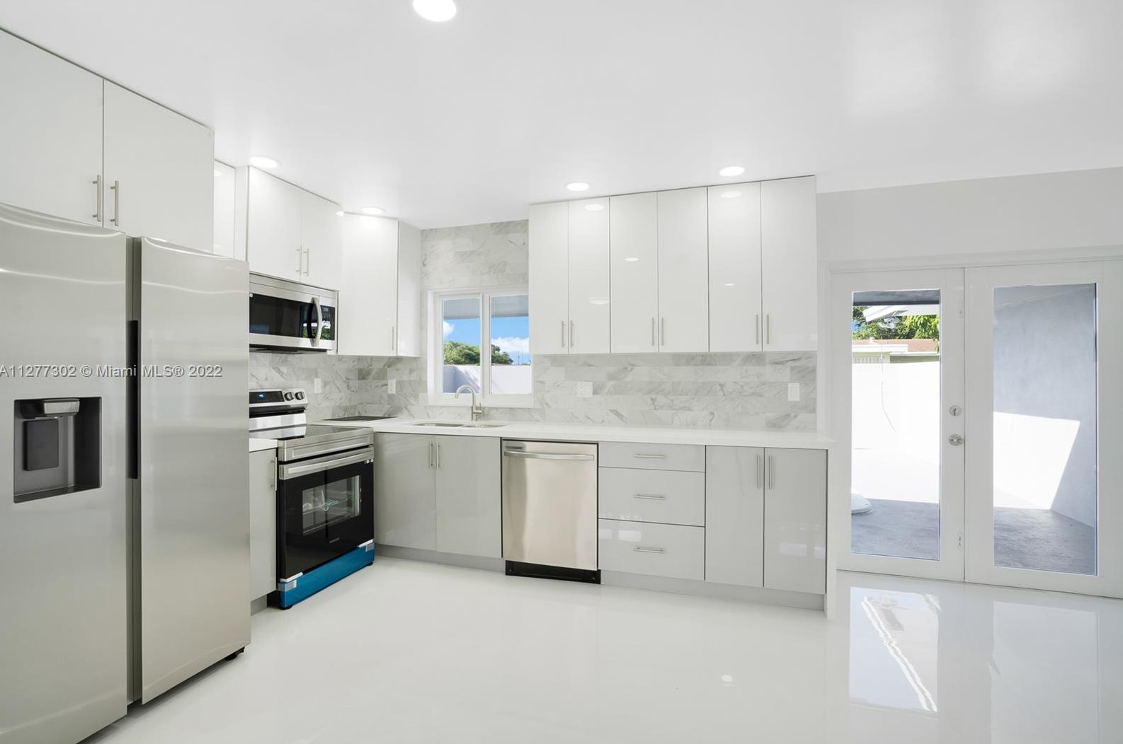 10475 152nd St, Miami FL  33157-1420 exterior