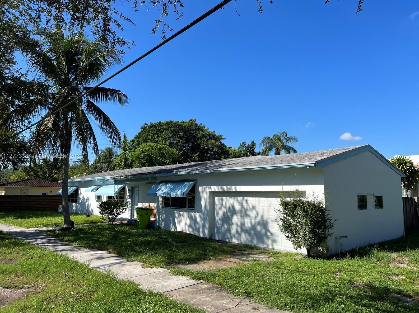 8950 3rd Ave, Miami, FL 33138-3109