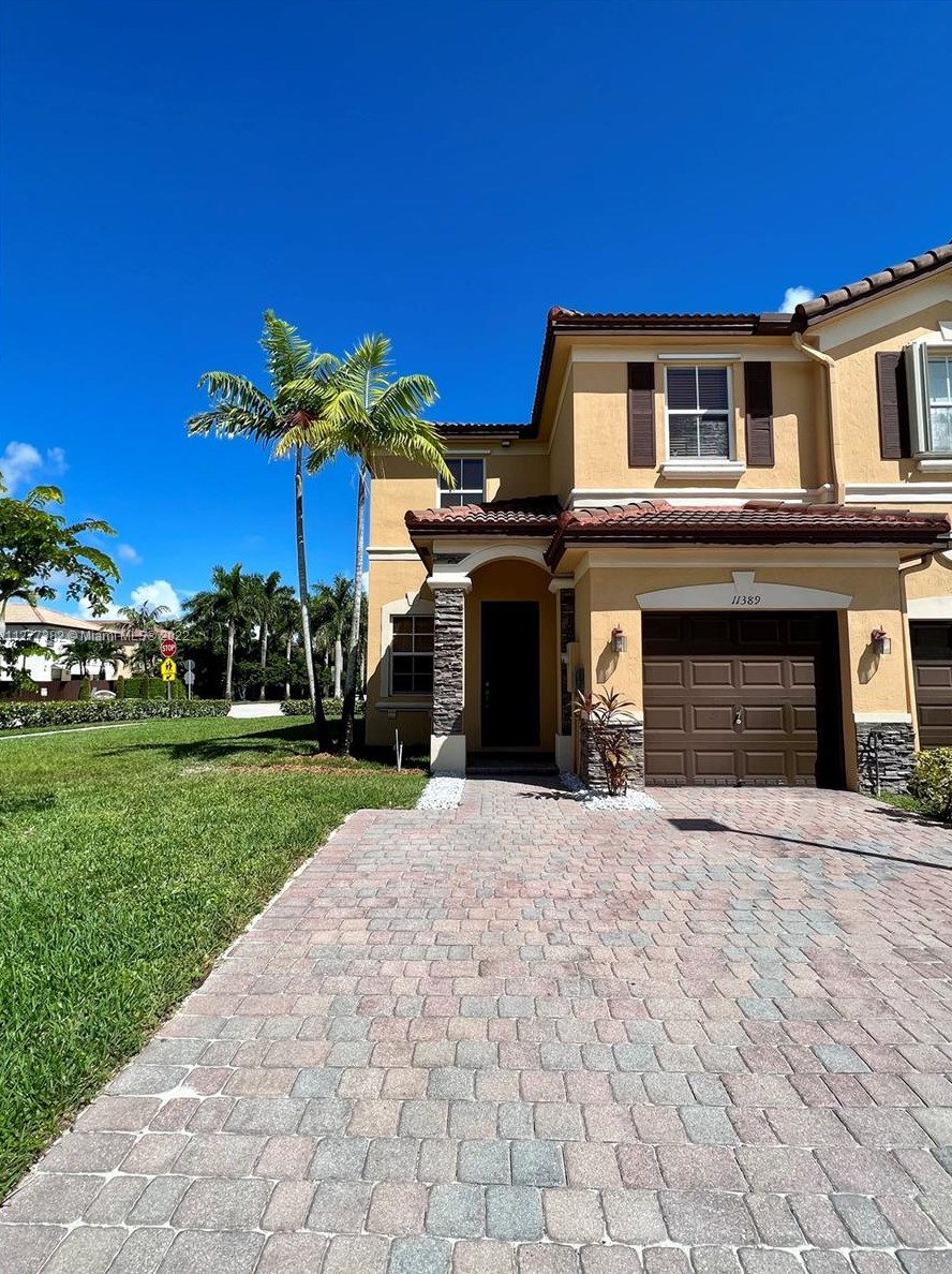 11389 Nw 87th Ln, Miami, FL 33178