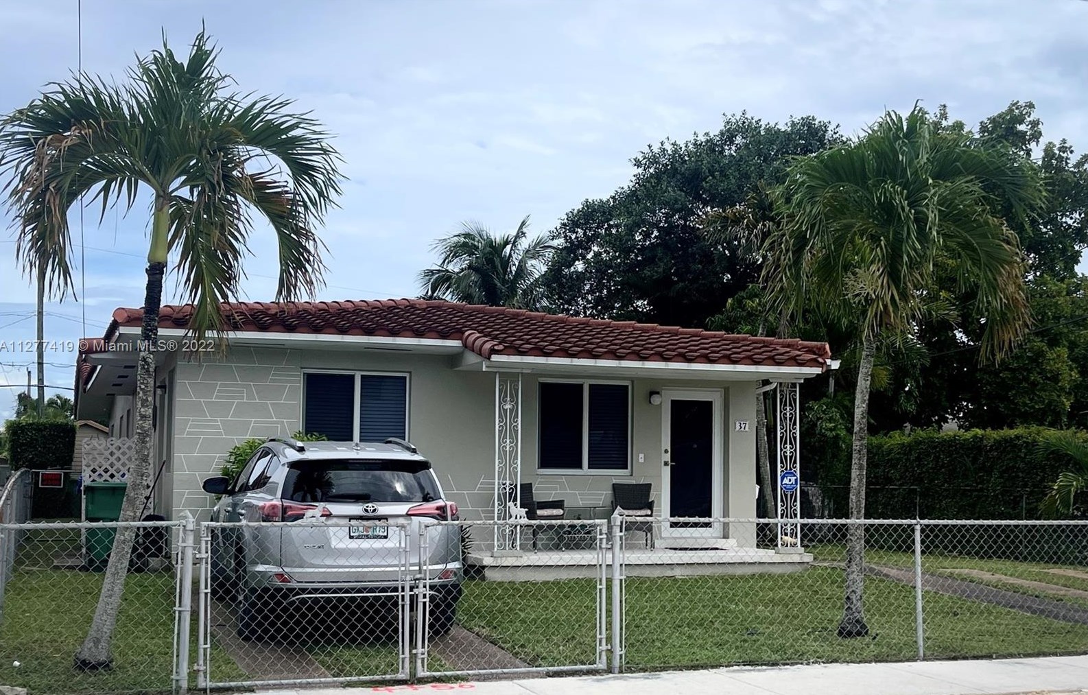 35 49th Ave, Miami, FL 33126-5129