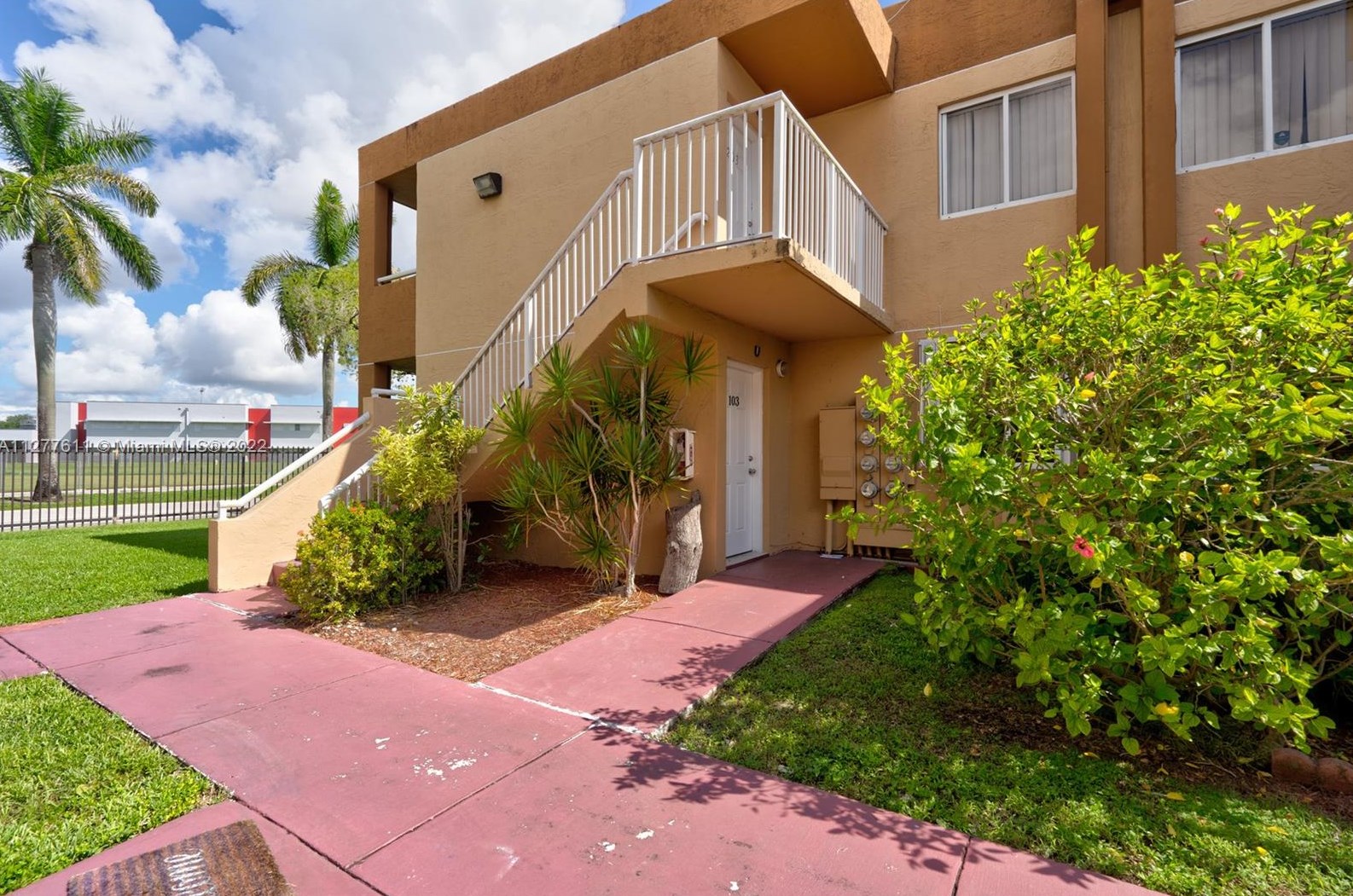 6208 131st Pl, Miami, FL 33183-5266