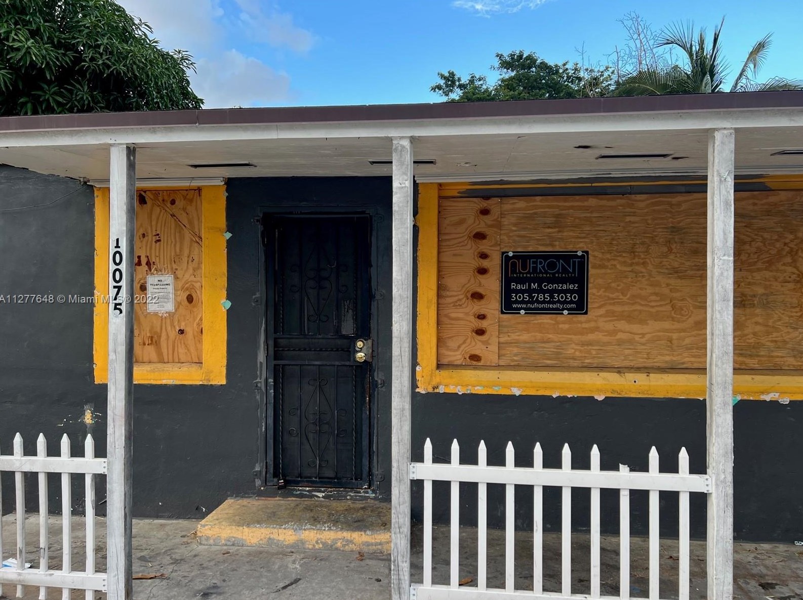 10075 Jessamine St, Miami, FL 33157-5366