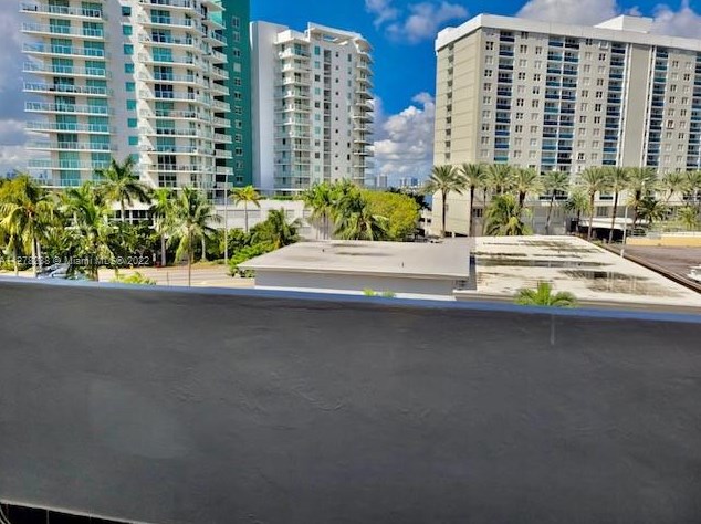 6725 Harding Ave Apt 502, Miami, FL 33141