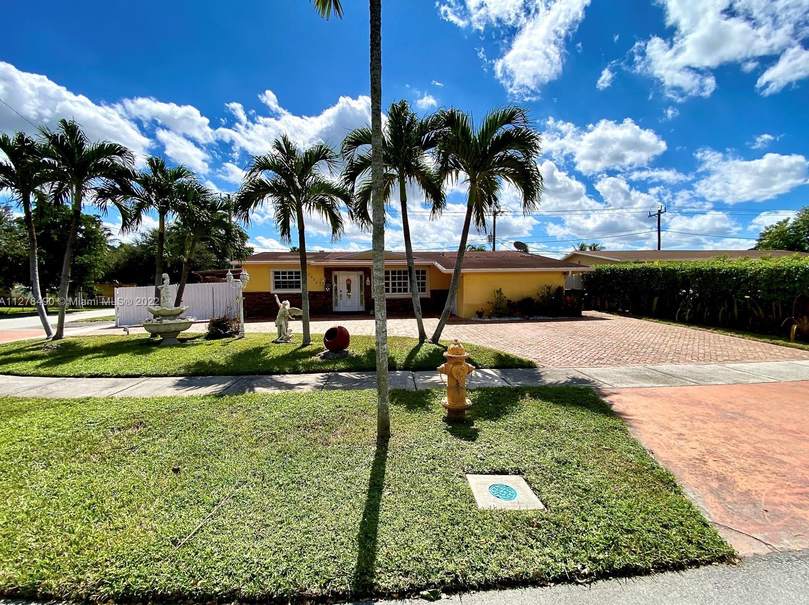 6830 8th St, Hollywood, FL 33023-1173