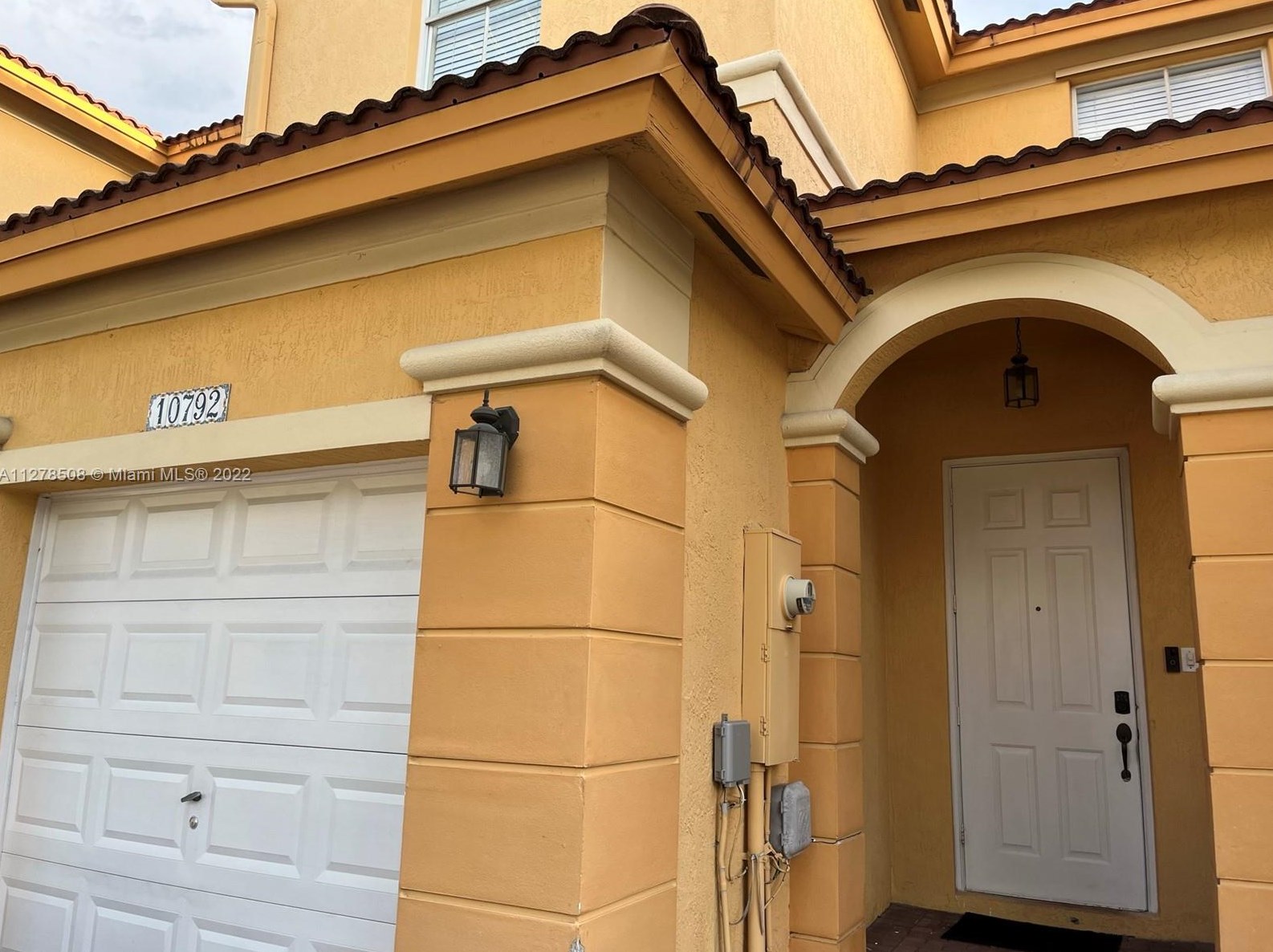 10792 81st Ln, Miami, FL 33178-6048