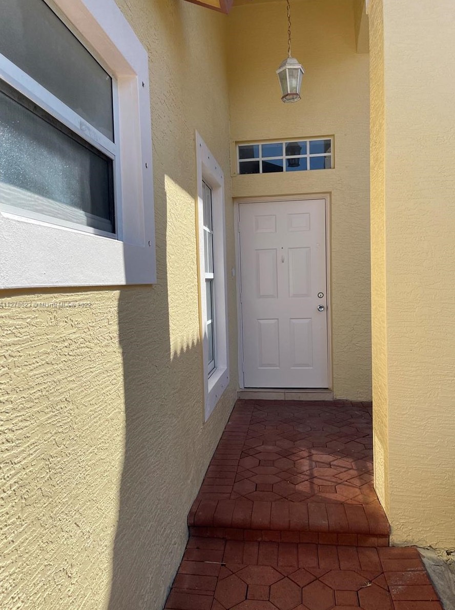 12200 135th Ter, Miami, FL 33186-6543
