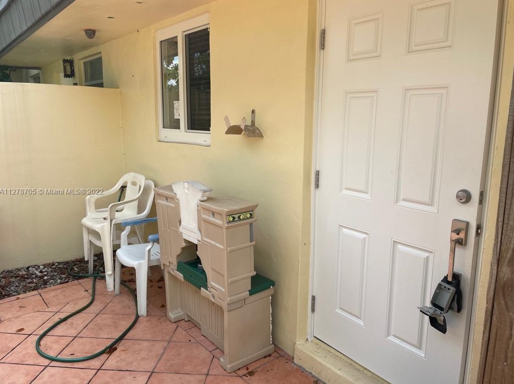 8379 137th Ave, Miami, FL 33183-4045