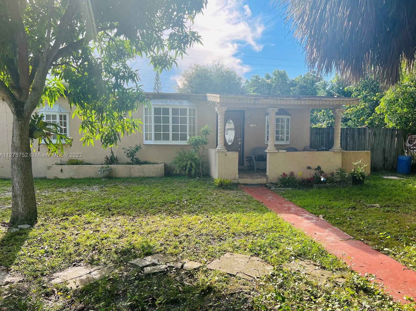 12540 Randall Park Dr, Miami, FL 33167-2148