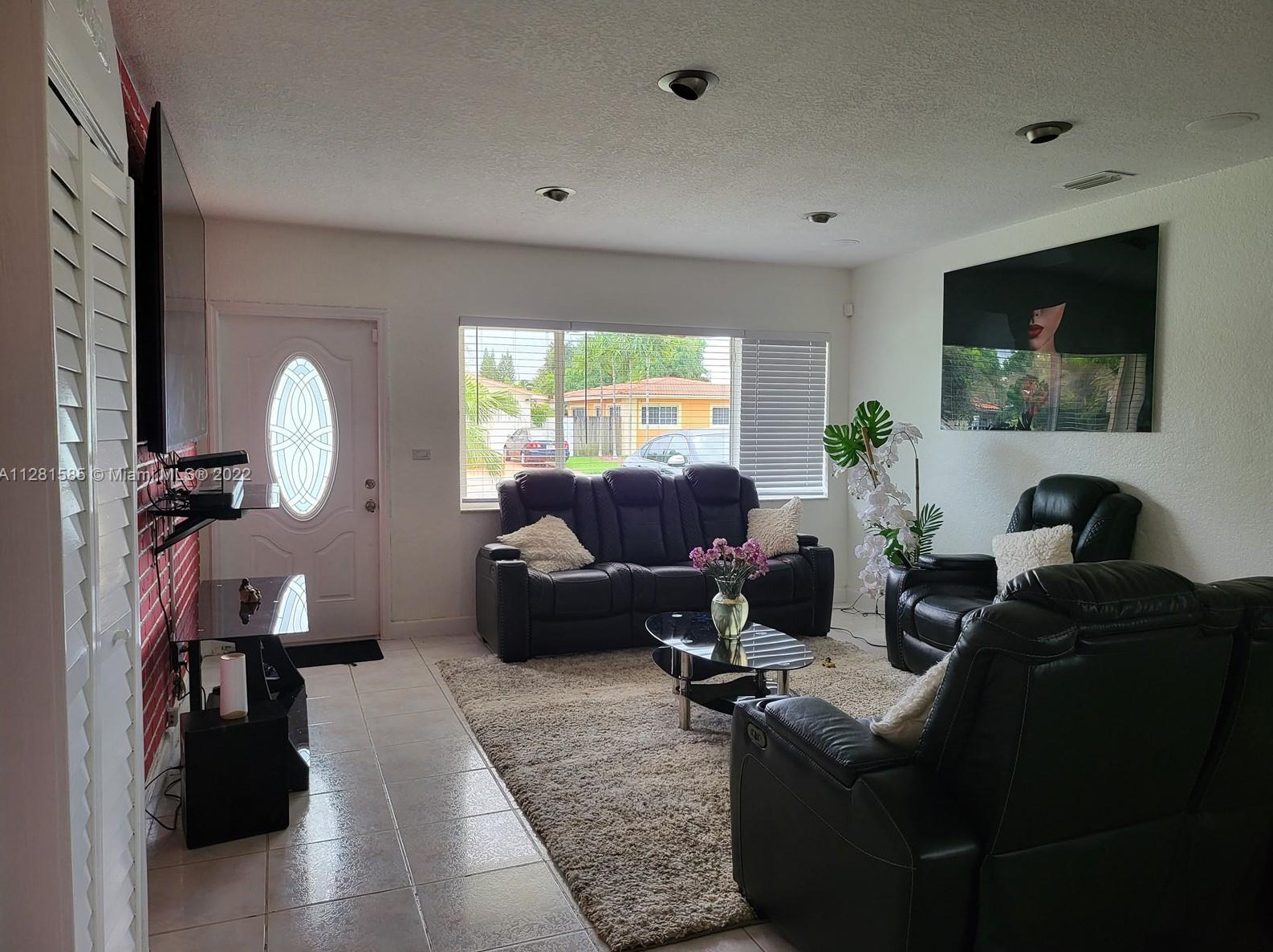 6275 Nw 111th Terrace, Hialeah, FL 33012