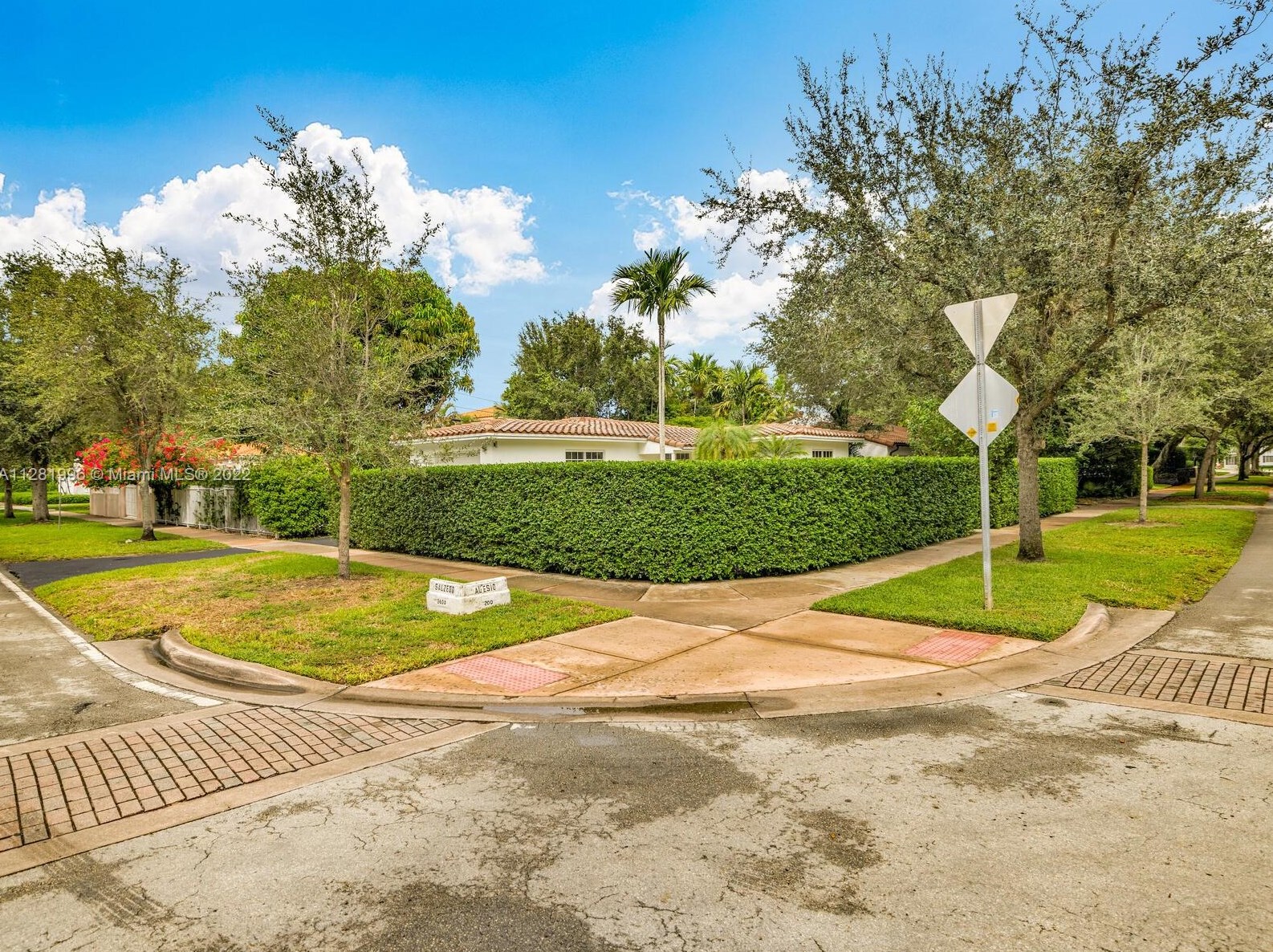 251 Alesio Ave, Miami, FL 33134-7301