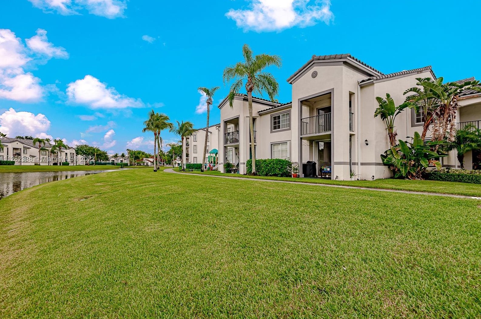 4370 107th Ave, Miami, FL 33178-1879