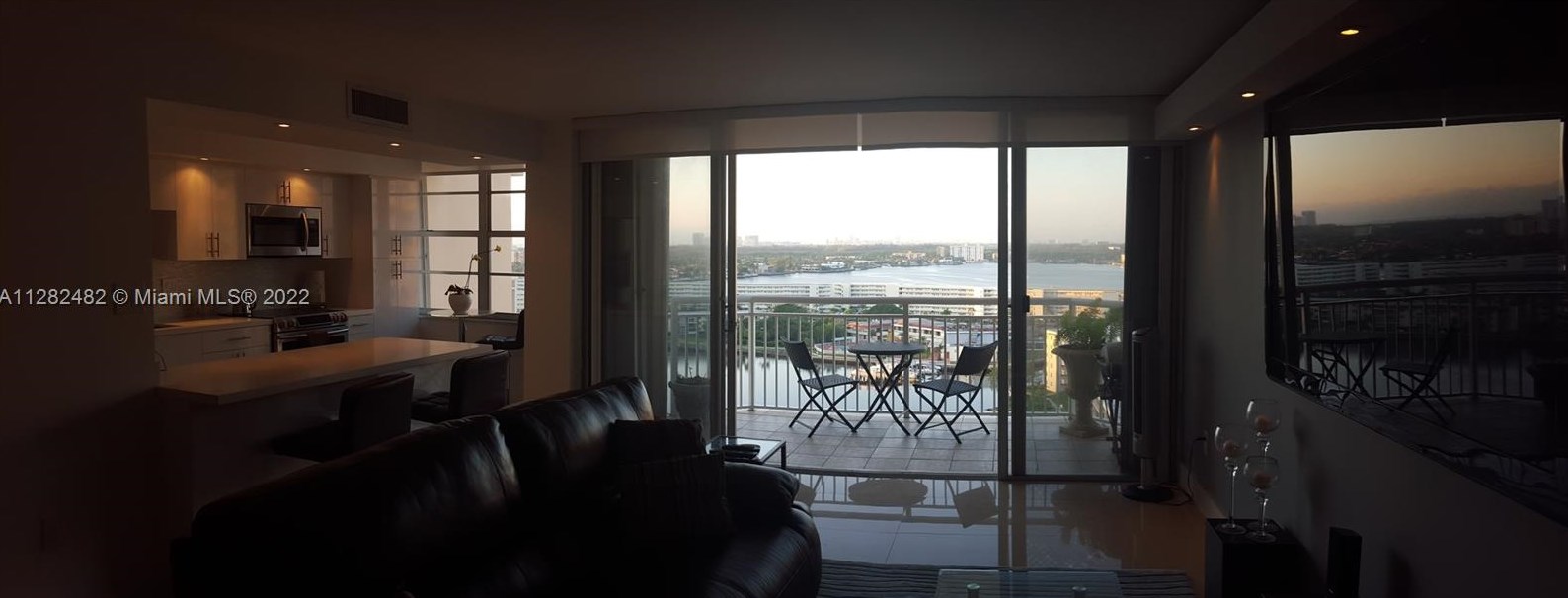 18081 Biscayne Blvd, Miami FL 18081-2526 exterior