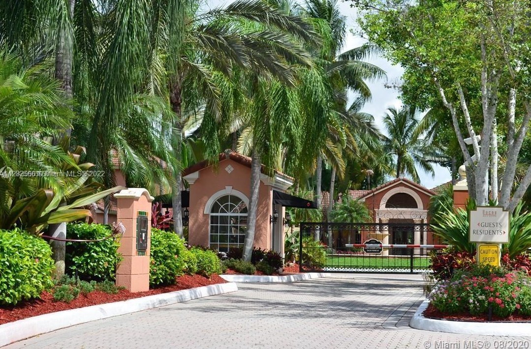 3279 Clint Moore Rd #105, Boca Raton, FL 33496