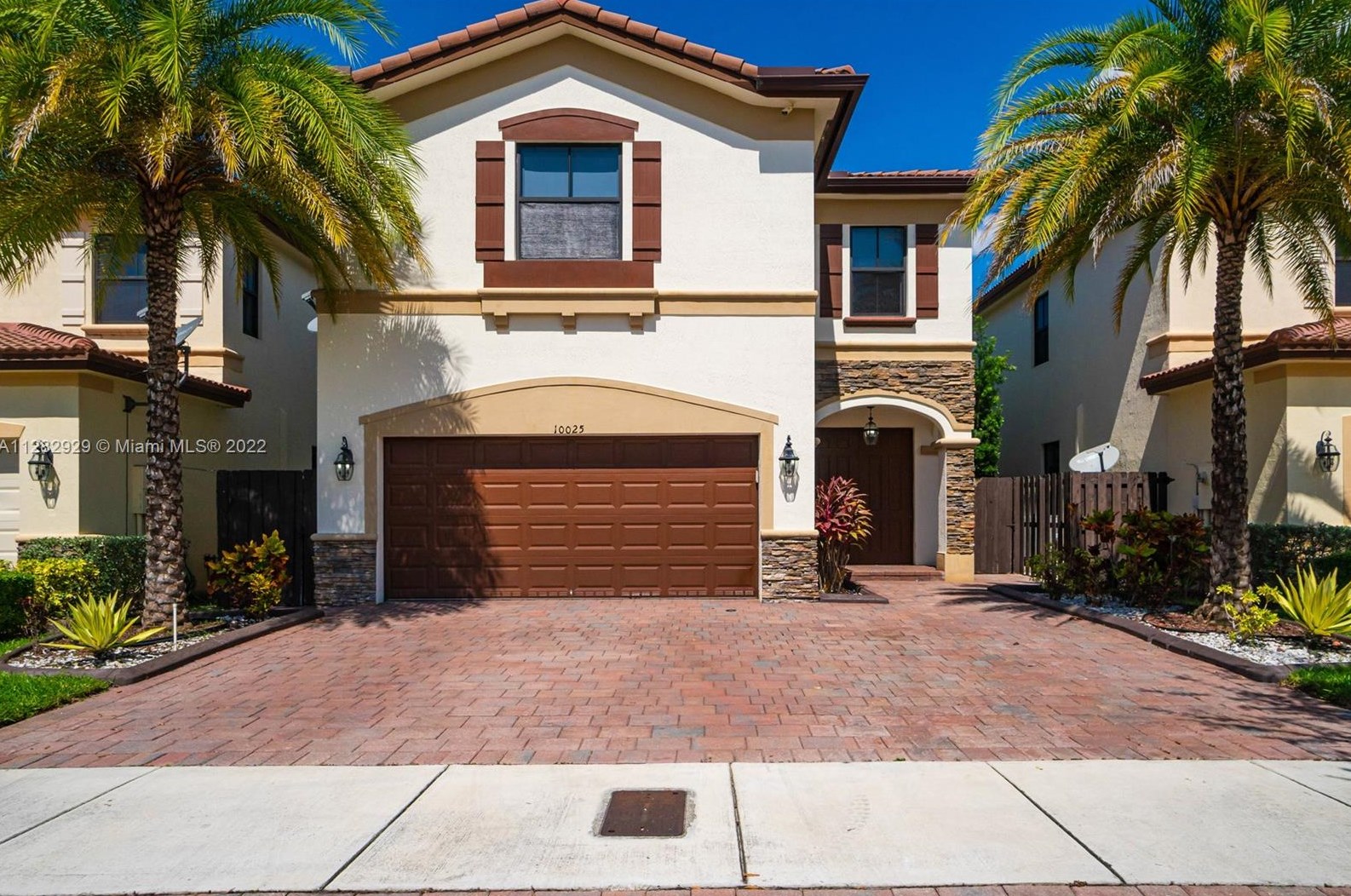 10025 86th Ter, Miami, FL 33178-2638
