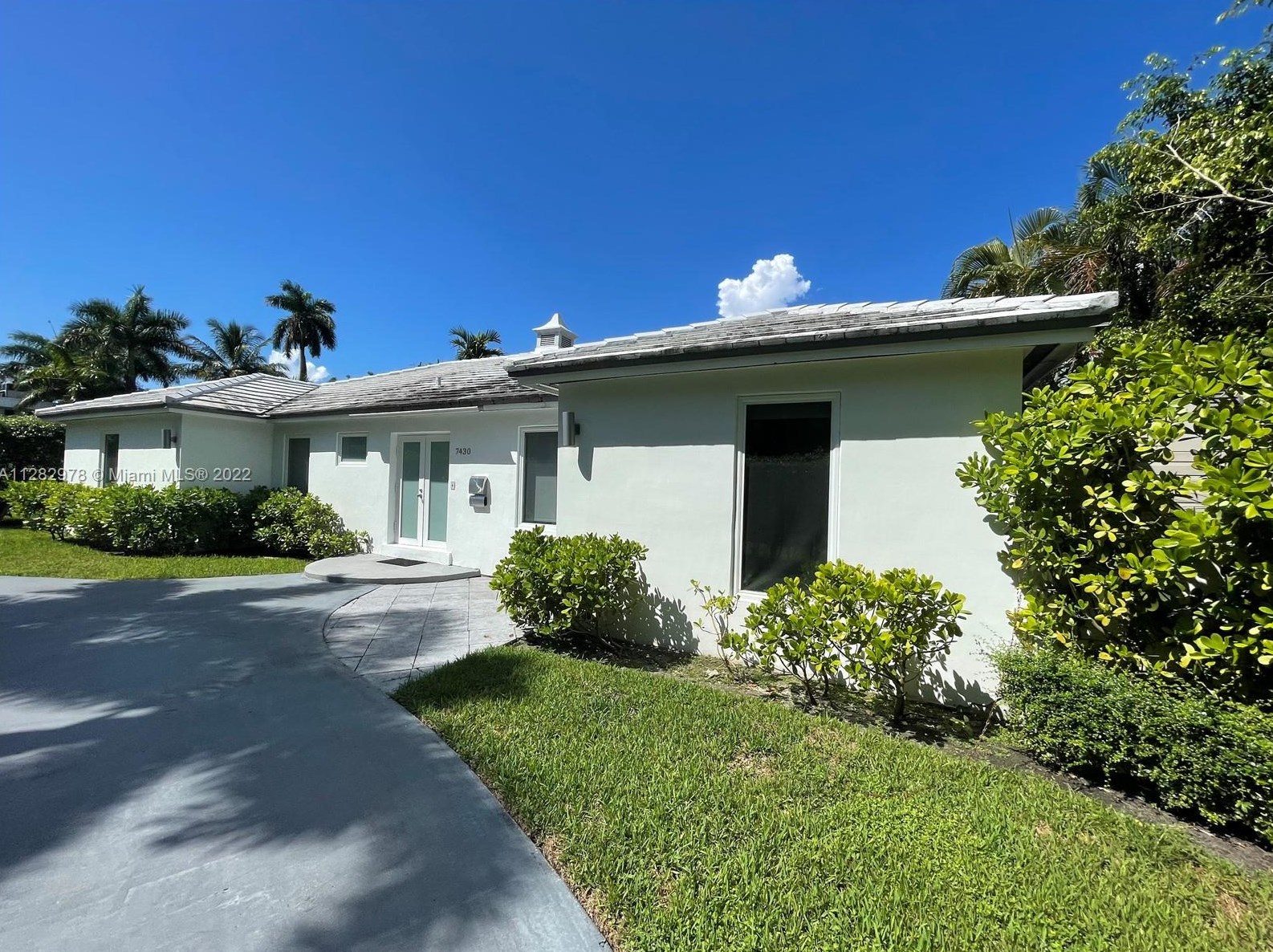 7430 Beachview Dr, Miami, FL 33141-4004