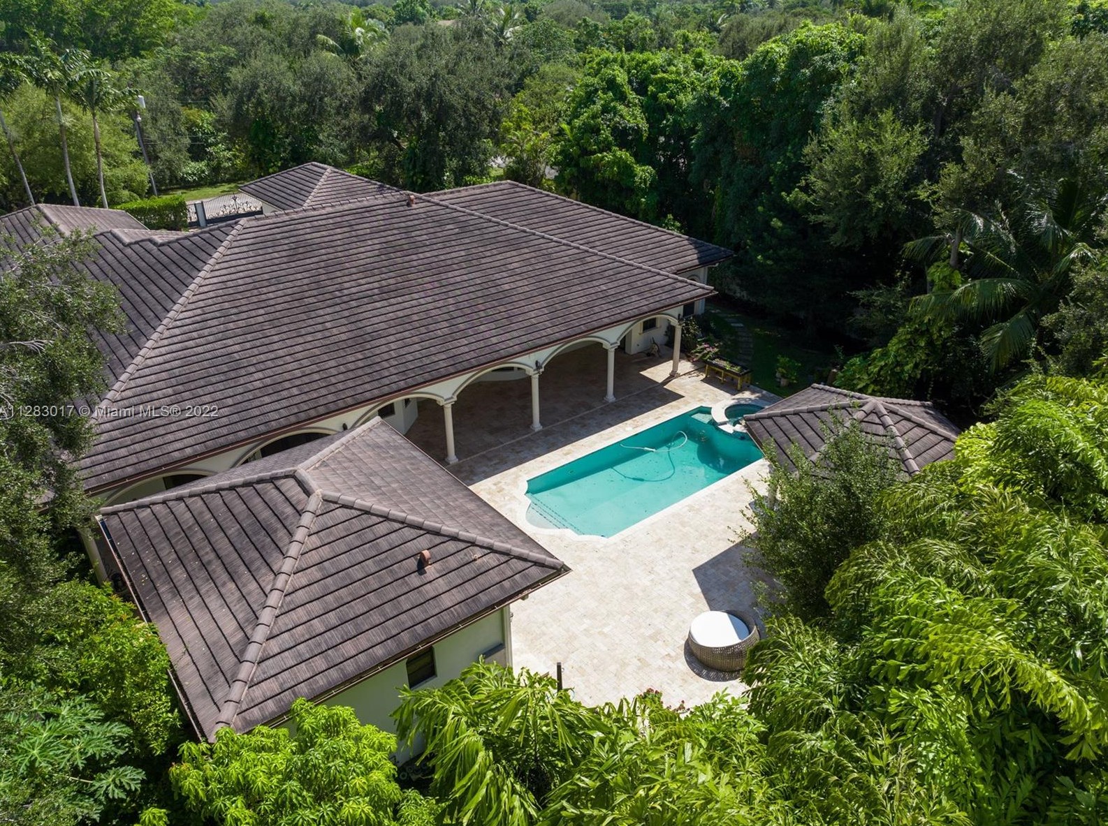 7010 71st Ct, Miami FL  33143-3044 exterior