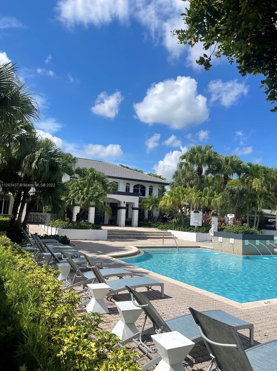 9935 46th St, Miami, FL 33178-3348