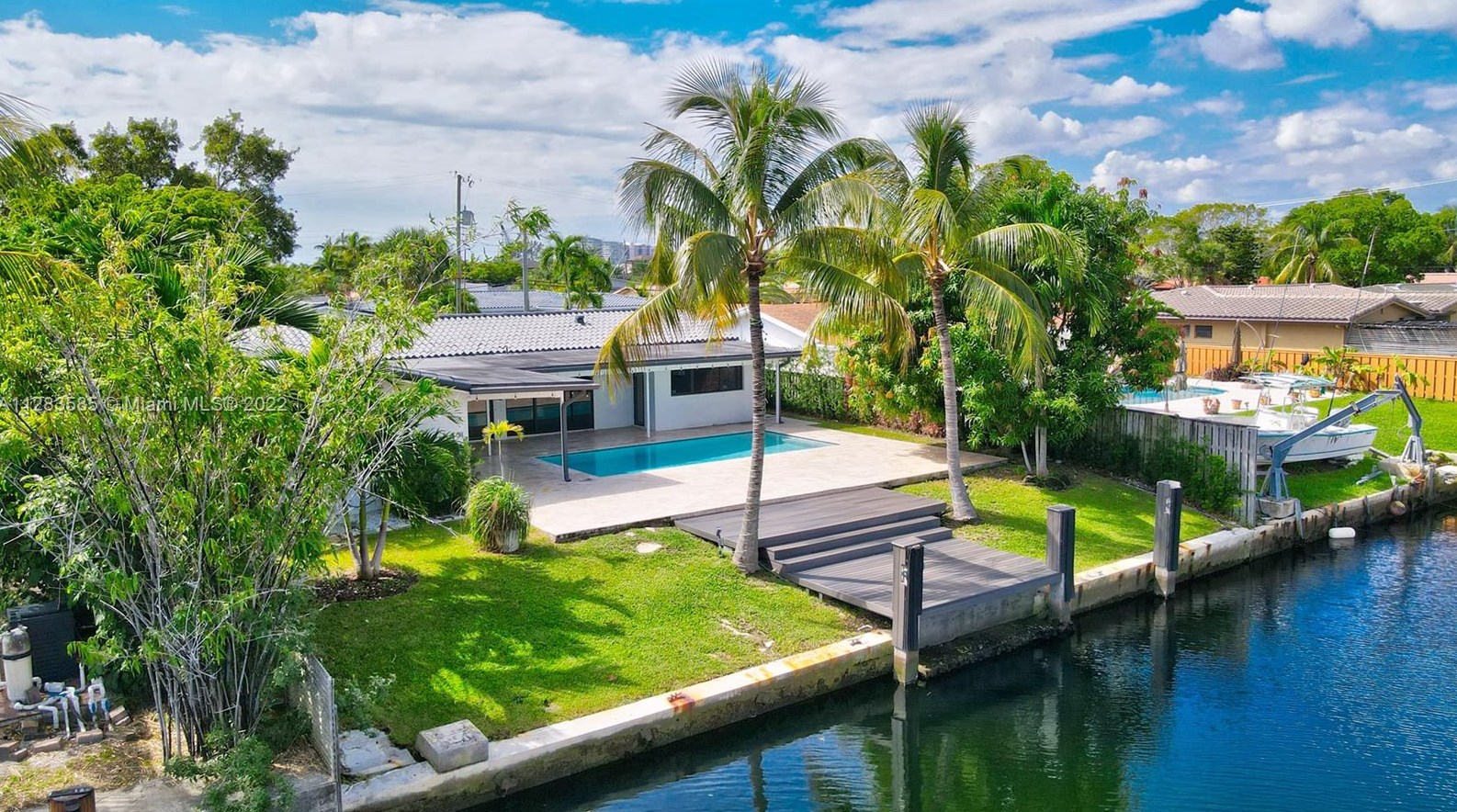 2305 Magnolia Dr, Miami, FL 33181
