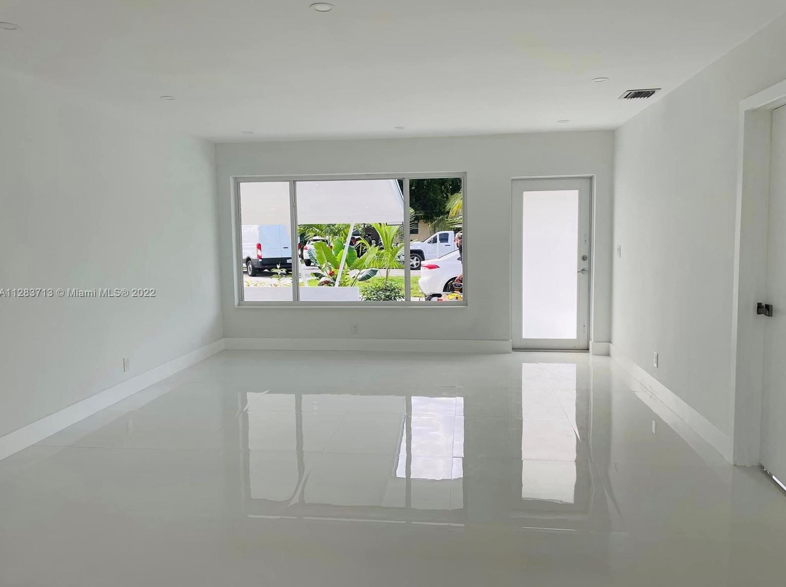 6711 Mcclellan St, Hollywood FL  33024-1829 exterior