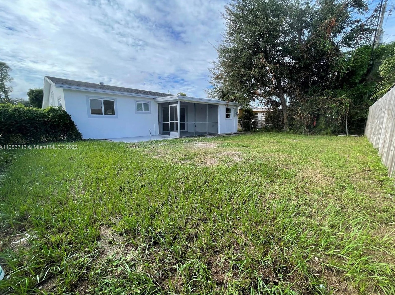 6711 Mcclellan St, Hollywood FL  33024-1829 exterior