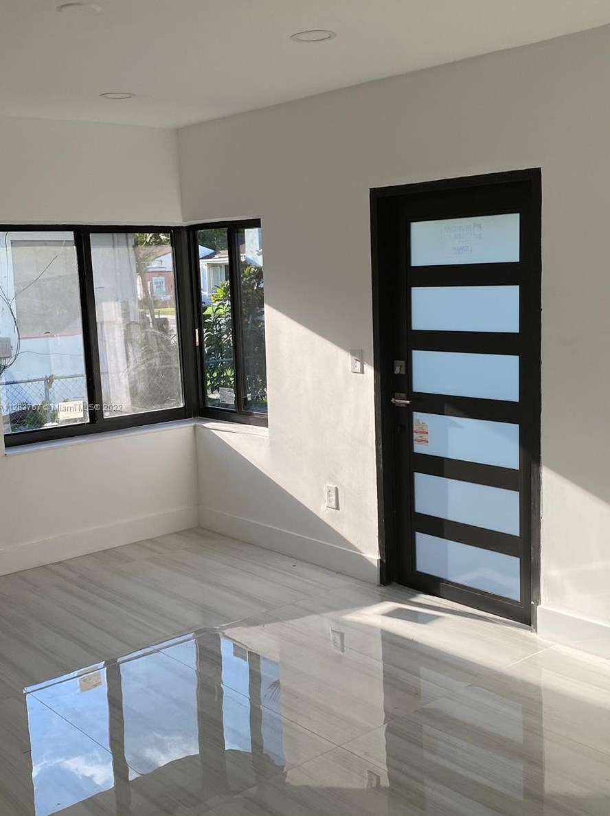1462 Nw 57th St, Miami, FL 33142