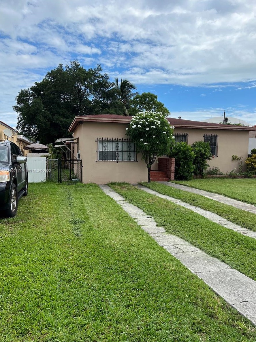801 17th Pl, Miami, FL 33125-3517