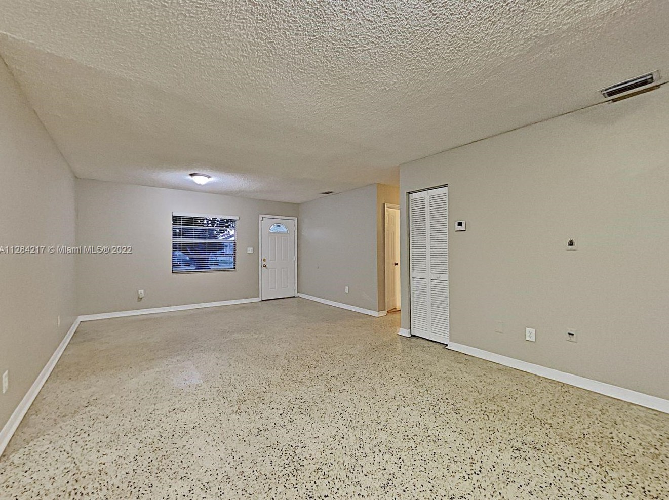 9560 Caribbean Blvd, Miami, FL 33189-1555