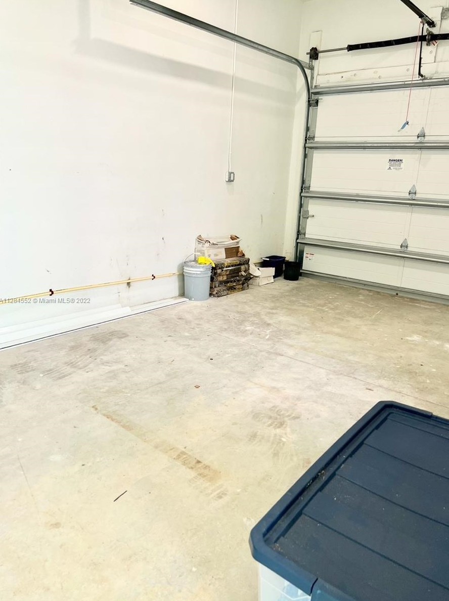 2933 21st Ter, Miami FL  33145-2319 exterior