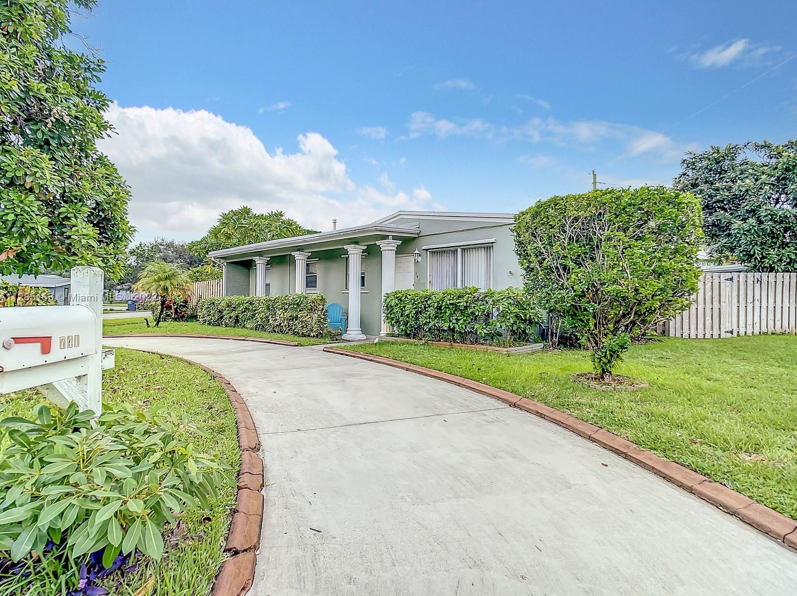 741 66th Ter, Hollywood, FL