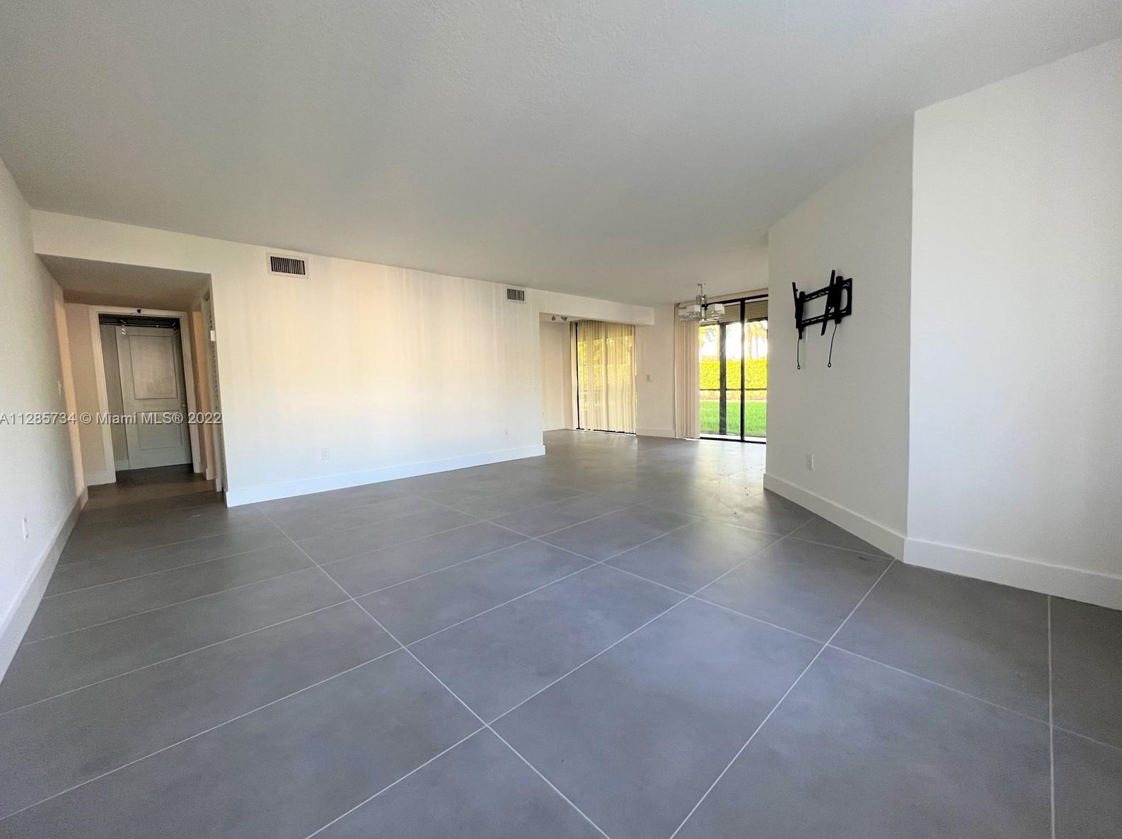 1430 Sheridan St #9g, Hollywood, FL