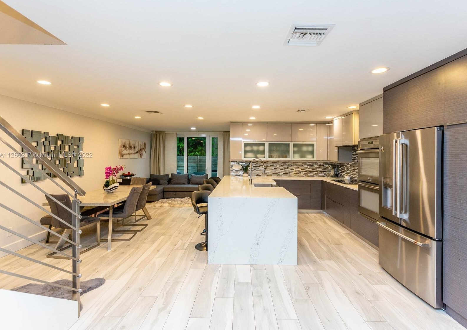 4864 Sheridan St, Hollywood, FL 33021-3418